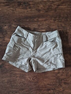 The North Face Shorts Women's 4